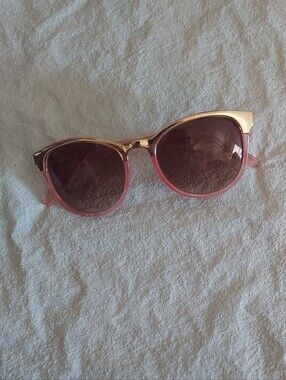 Foster Grant Pink Frame Sunglasses with Rose Gold Accents